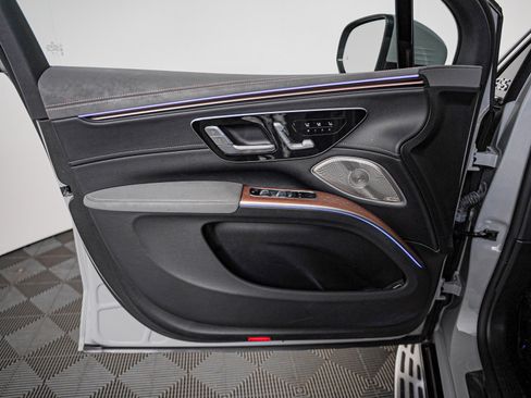 Certified 2023 Mercedes-Benz EQS 580 4MATIC SUV image 19