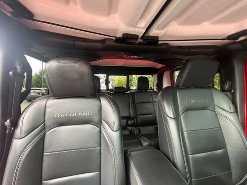 Used 2020 Jeep Gladiator Overland image 27