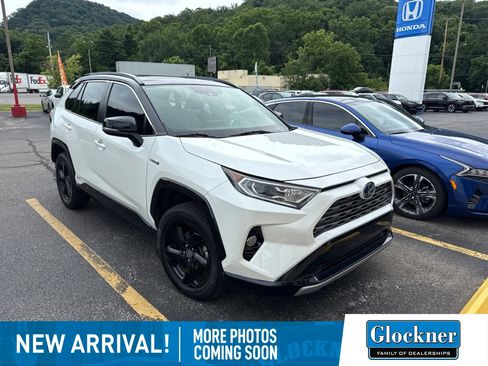 Used 2021 Toyota RAV4 XSE w/ XSE Grade Weather Package AWD/4WD image 3
