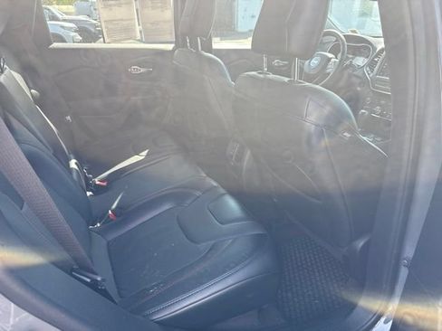 Used 2022 Jeep Cherokee Trailhawk w/ Sound & Nav Group AWD/4WD image 11