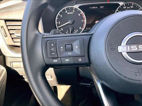Certified 2024 Nissan Rogue SV image 23