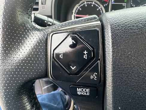 Certified 2022 Toyota 4Runner TRD Off-Road Premium image 35