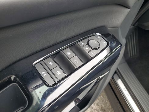 New 2026 Nissan Pathfinder Platinum image 17