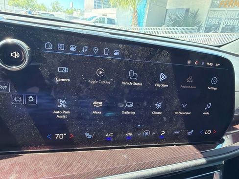 Used 2025 Chevrolet Traverse Z71 w/ Enhanced Driving Package AWD/4WD image 21