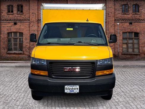 Used 2021 GMC Savana 3500 w/ Power Convenience Package image 2
