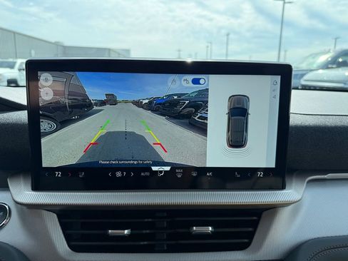 New 2026 Ford Explorer Active RWD image 27