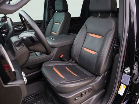 Used 2024 GMC Sierra 2500 AT4 w/ AT4 Premium Plus Package image 10