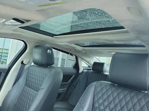 Used 2017 Jaguar XJ L Portfolio RWD image 29