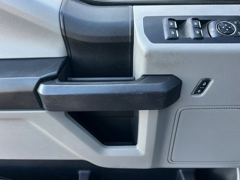 Used 2017 Ford F150 XL w/ Equipment Group 101A Mid image 11