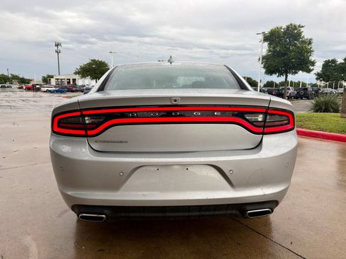 Used 2023 Dodge Charger SXT RWD image 4