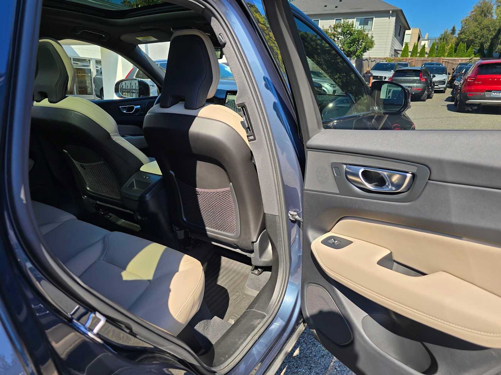 Used 2026 Volvo XC60 B5 Plus w/ Protection Package Premier AWD/4WD image 13
