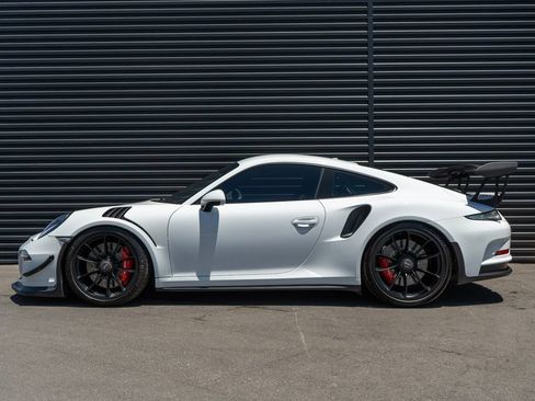 Used 2016 Porsche 911 GT3 RS RWD image 2