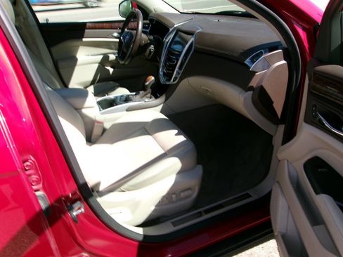 Used 2014 Cadillac SRX Luxury AWD/4WD image 9