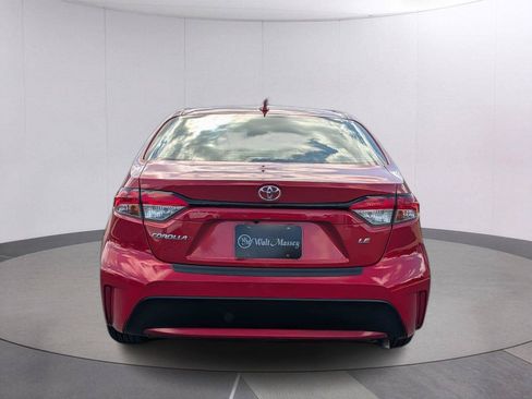 Used 2021 Toyota Corolla LE w/ LE Premium Package FWD image 4