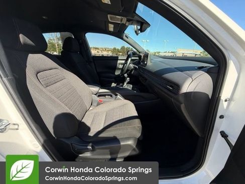 Used 2025 Honda HR-V Sport image 30