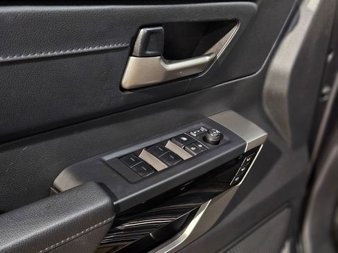 Used 2025 Toyota Tundra Limited image 21