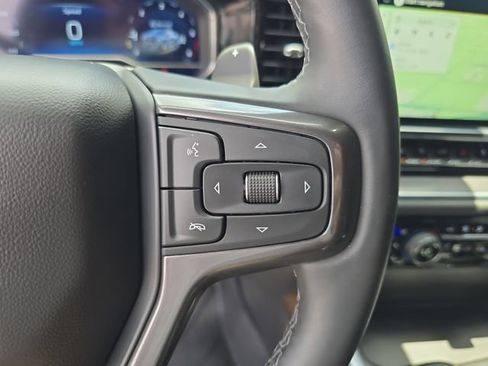 Certified 2025 Chevrolet Silverado 1500 High Country AWD/4WD image 26