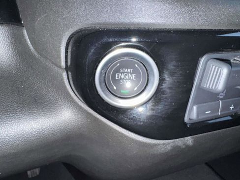 Used 2025 Chevrolet Silverado 1500 LT image 29