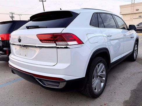 Used 2020 Volkswagen Atlas Cross Sport SE image 5