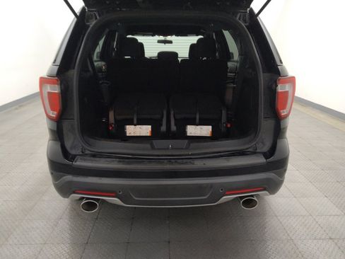 Used 2018 Ford Explorer XLT FWD image 29