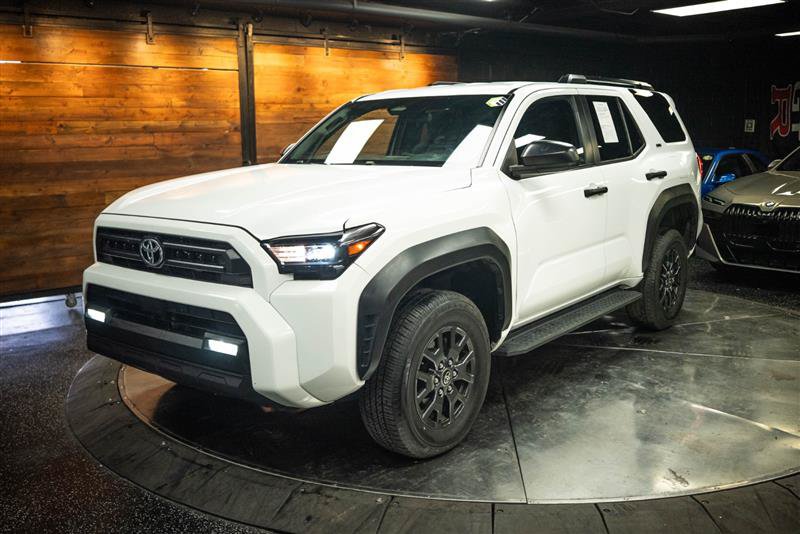 Used 2025 Toyota 4Runner SR5 AWD/4WD image 2