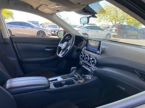 Used 2021 Nissan Sentra SV FWD image 5