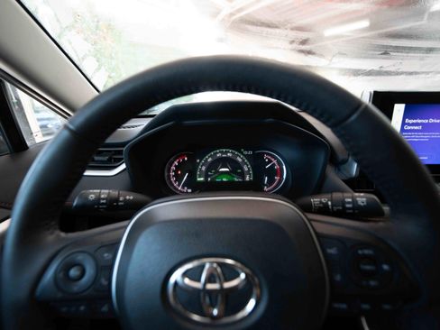 Used 2024 Toyota RAV4 Adventure w/ Convenience Package image 15