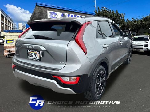 Used 2023 Kia Niro EX FWD image 8