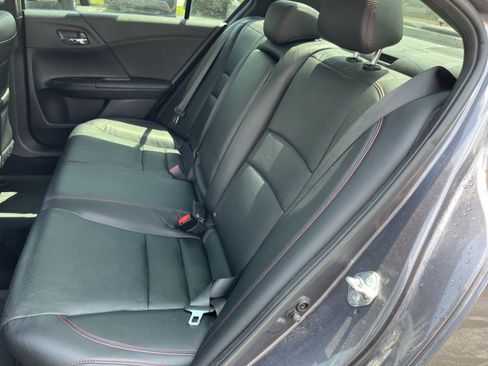 Used 2017 Honda Accord Sport Special Edition image 16