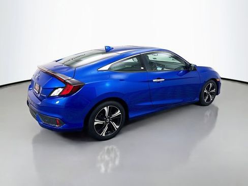 Used 2017 Honda Civic Touring image 9