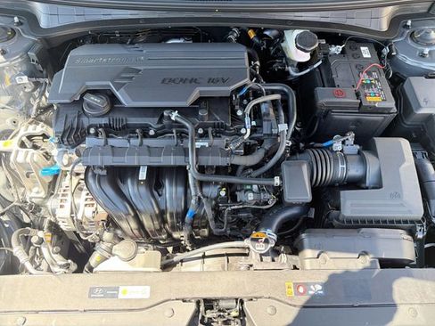 New 2026 Hyundai Elantra Sport FWD image 19