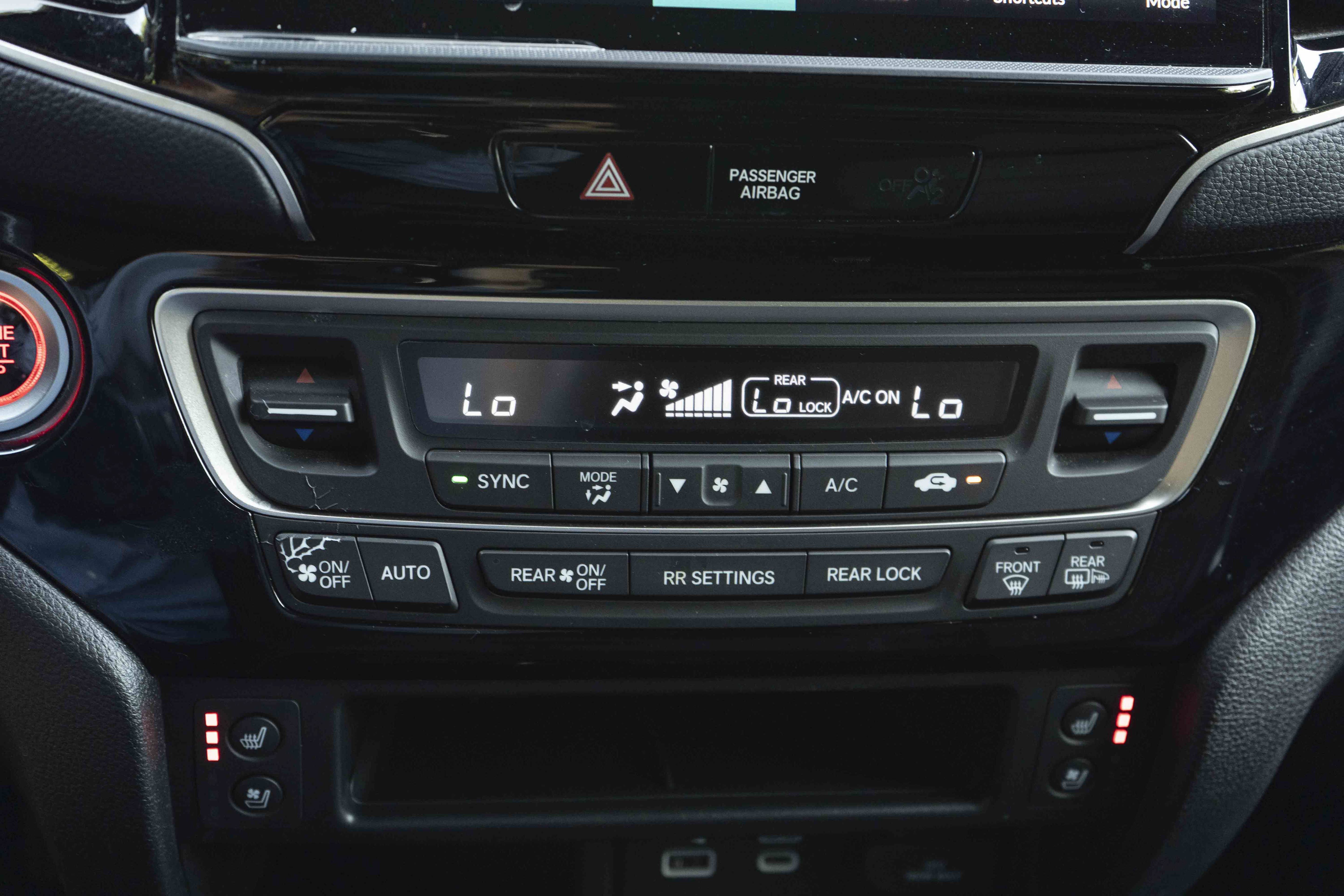 Used 2025 Honda Ridgeline Black Edition image 32