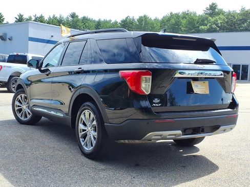 Used 2023 Ford Explorer XLT w/ Equipment Group 202A AWD/4WD image 6