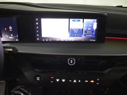 Certified 2025 Nissan Murano SL w/ Cargo Package AWD/4WD image 19