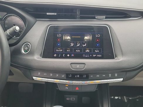 Used 2023 Cadillac XT4 Luxury FWD image 14