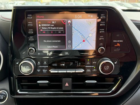 Used 2021 Toyota Highlander XSE image 15