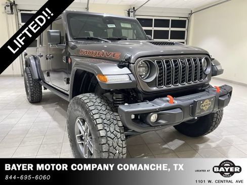 Used 2025 Jeep Gladiator Mojave AWD/4WD image 7