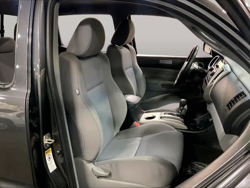 Used 2012 Toyota Tacoma 4x4 Double Cab w/ TRD Off-Road Pkg image 8