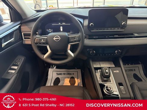 New 2026 Nissan Rogue SL AWD/4WD image 29