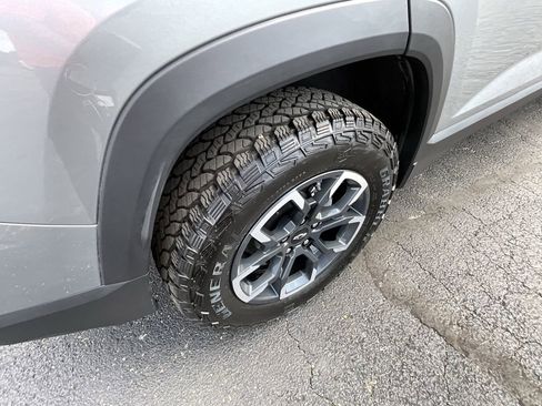 Used 2025 Chevrolet Equinox ACTIV image 13