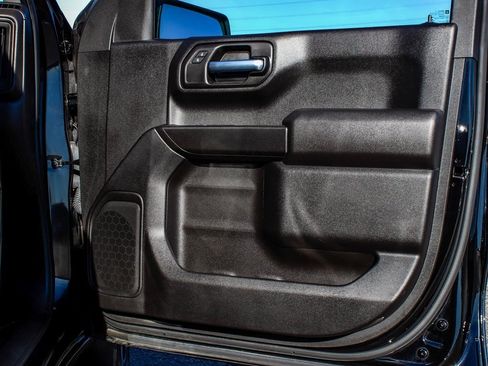 Used 2023 Chevrolet Silverado 1500 Custom image 13