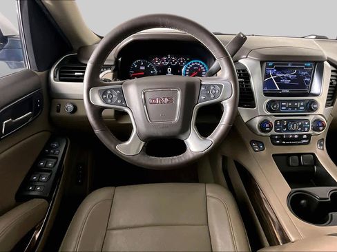 Used 2017 GMC Yukon XL SLT w/ Open Road Package RWD image 6