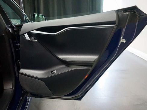 Used 2018 Tesla Model S AWD image 57