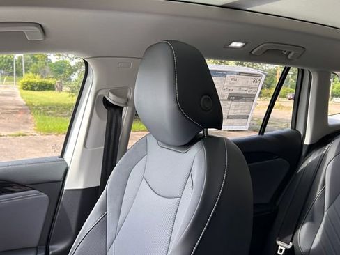 New 2026 Volkswagen Tiguan SE image 11