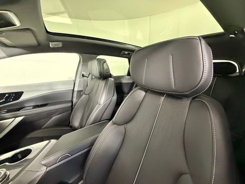 New 2026 Cadillac Optiq Sport 2 w/ LPO, Floor Liner Package AWD/4WD image 5