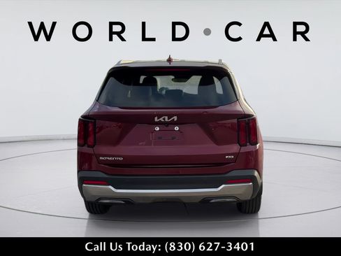 Certified 2025 Kia Sorento S AWD/4WD image 7