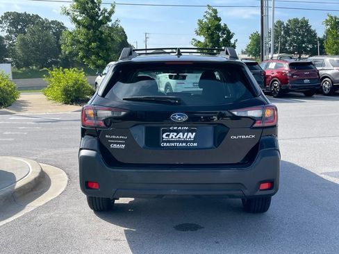 Used 2023 Subaru Outback AWD/4WD image 6