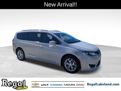 Used 2017 Chrysler Pacifica Touring-L Plus w/ Tire & Wheel Group