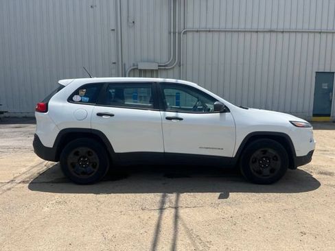 Used 2014 Jeep Cherokee Sport AWD/4WD image 4