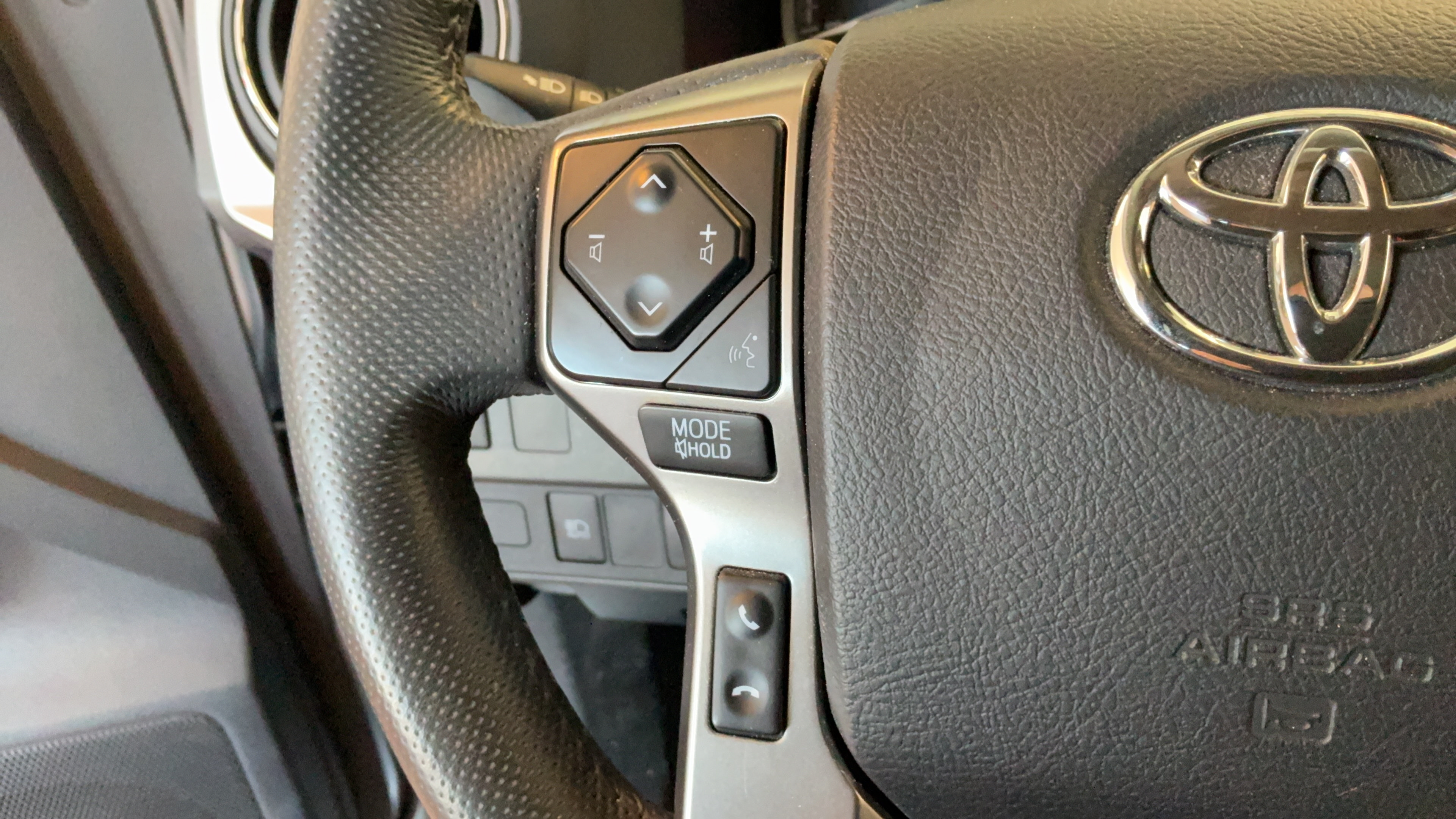 Used 2021 Toyota Tacoma SR5 RWD image 13
